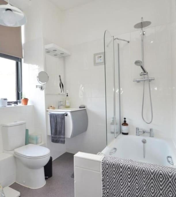 Contractor And Family Friendly Grade II Townhouse- 3 Bedrooms- Free Parking ノリッチ エクステリア 写真